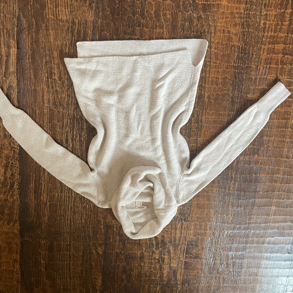 DNKY scoop neck sweater - Picture 3 of 9